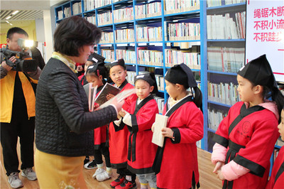 南通通州 在幼小心田播種優(yōu)秀傳統(tǒng)文化基因——國學(xué)文化推廣服務(wù)側(cè)記